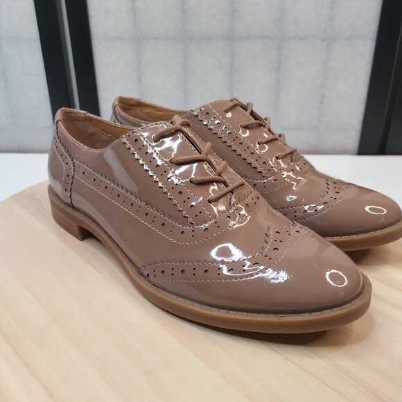 Franco Sarto Illia Faux Patent Leather Taupe Wingtip Shoes Women US 9M - Picture 3 of 14